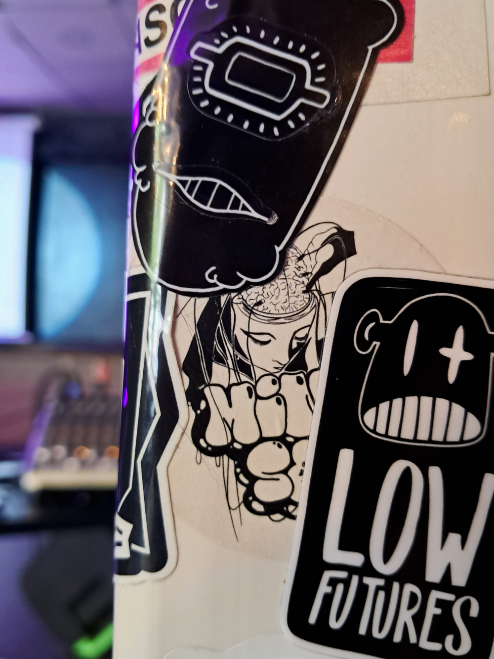 Lowtery in use in a bar